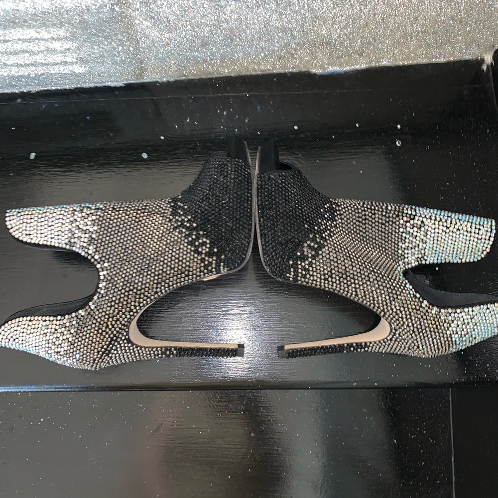 Gorgeous ankle boots Roski crystals size 7 black and silver